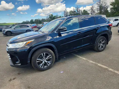 5TDBZRFH4JS899623 — 2018 Toyota Highlander, Lateral (Side), fotos antes de reparar
