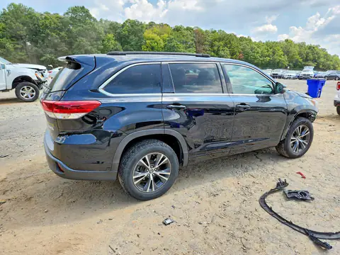5TDZZRFH5JS238021 — 2018 Toyota Highlander, фото 3 з Аукцион 16.10.2026, Передня частина