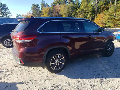 5TDJZRFH7JS497316 — 2018 Toyota Highlander, ფოტო 3, Аукцион 28.10.2026, წინა ნაწილი