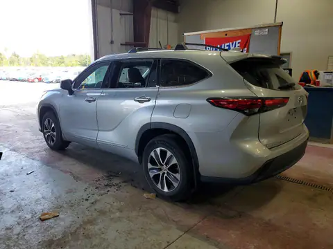 5TDGZRBH3MS069554 — 2021 Toyota Highlander, photo 2 from Аукцион 29.10.2026, Vandalism
