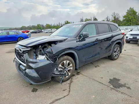 5TDGZRBH9MS544592 — 2021 Toyota Highlander, Parte delantera (Front End), fotos antes de reparar