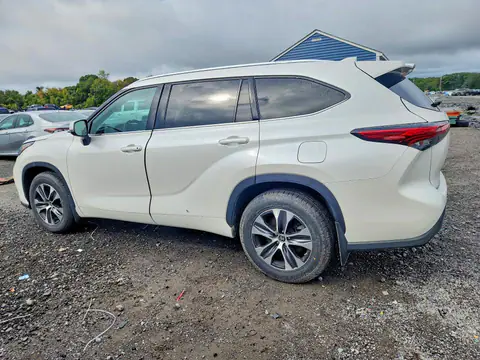 5TDGZRBH5MS105647 — 2021 Toyota Highlander, zdjęcie 2 z Аукцион 21.10.2026, Drobne wgniecenia i rysy