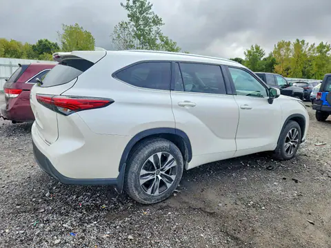 5TDGZRBH5MS105647 — 2021 Toyota Highlander, zdjęcie 3 z Аукцион 21.10.2026, Drobne wgniecenia i rysy