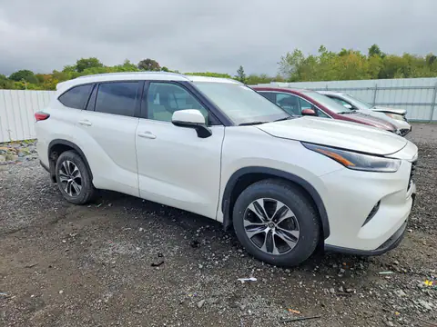 5TDGZRBH5MS105647 — 2021 Toyota Highlander, zdjęcie 4 z Аукцион 21.10.2026, Drobne wgniecenia i rysy