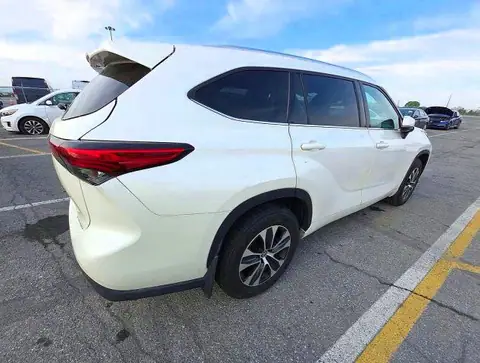 5TDHZRBHXMS078269 — 2021 Toyota Highlander, фото 4 з Аукцион 21.10.2026, Незначні вм’ятини й подряпини