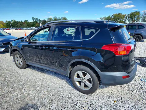 2T3RFREV5FW362828 — 2015 Toyota RAV4, zdjęcie 2 z Аукцион 20.10.2026, Przód
