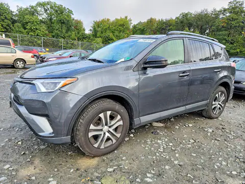 JTMBFREVXHD207371 — 2017 Toyota RAV4, Parte trasera (Rear End), fotos antes de reparar