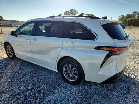 5TDJRKEC9MS018752 — 2021 Toyota Sienna, zdjęcie 2 z Аукцион 19.10.2026, Przód