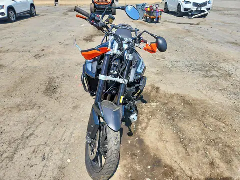 SMTE64DF6MTAF5017 — 2021 Triumph Motorcycle Tiger, foto 2 de Аукцион 01.10.2026, Parte delantera