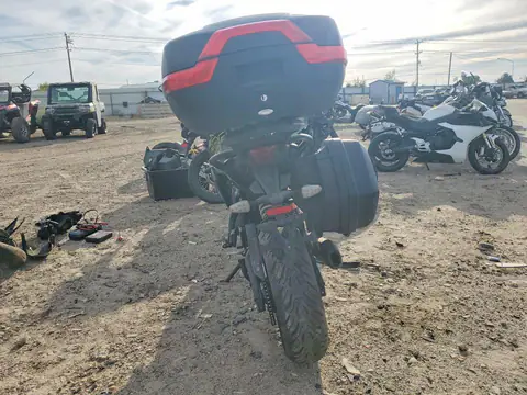 SMTL25P17STCG2506 — 2025 Triumph Motorcycle Tiger, фото 4 с аукциона Аукцион 22.10.2026, ПЕРЕДНЯЯ ЧАСТЬ